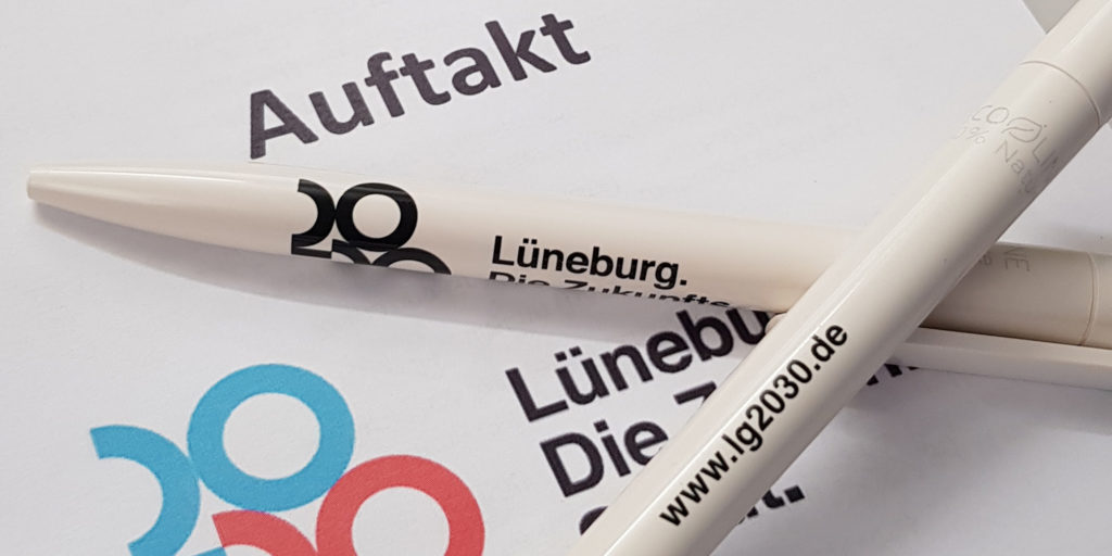 Die Kugelschreiber der Zukunftsstadt bestehen zu 90% aus Holz. Foto: Zukunftsstadt Lüneburg